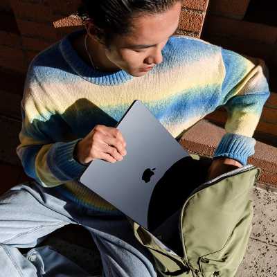 Apple MacBook Air 15 Starlight, M3 Chip, 38,9 cm (15.3"), WQXGA+, Apple GPU Graphics, 16GB RAM, 512GB SSD, macOS